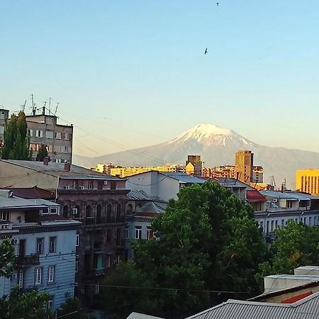 Umba Apartment N3 - Balcony And Mount Ararat View Yerevan Exterior foto