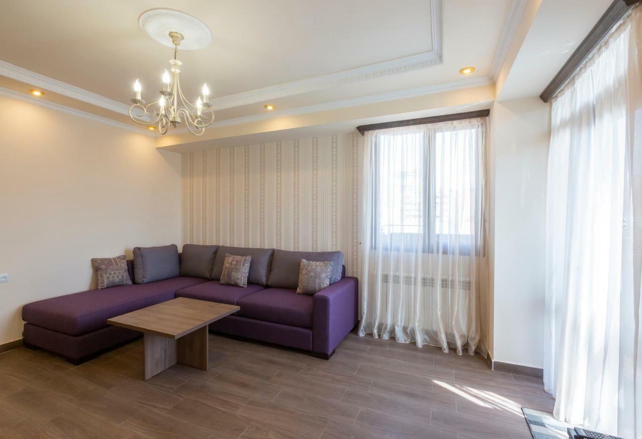 Umba Apartment N3 - Balcony And Mount Ararat View Yerevan Exterior foto