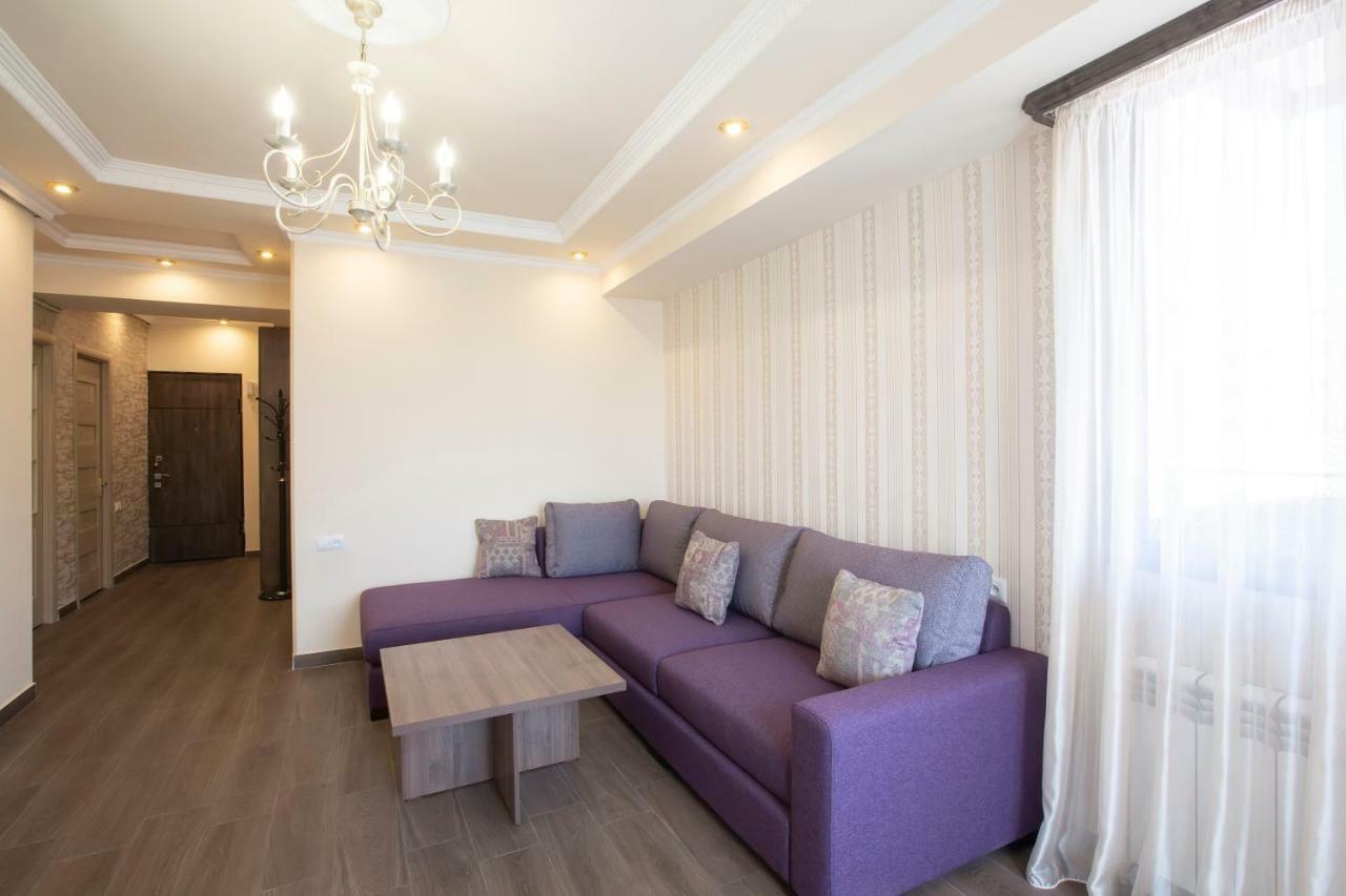 Umba Apartment N3 - Balcony And Mount Ararat View Yerevan Exterior foto