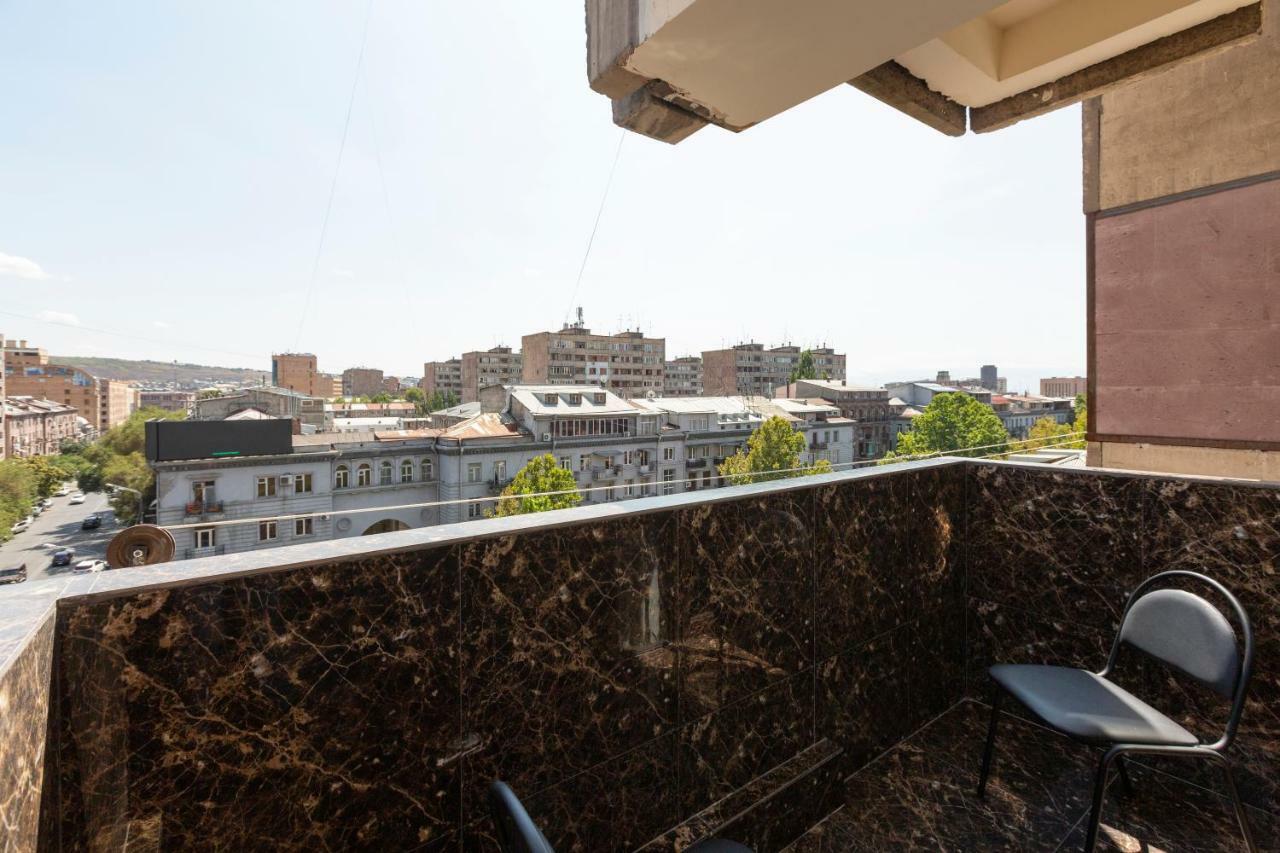 Umba Apartment N3 - Balcony And Mount Ararat View Yerevan Exterior foto