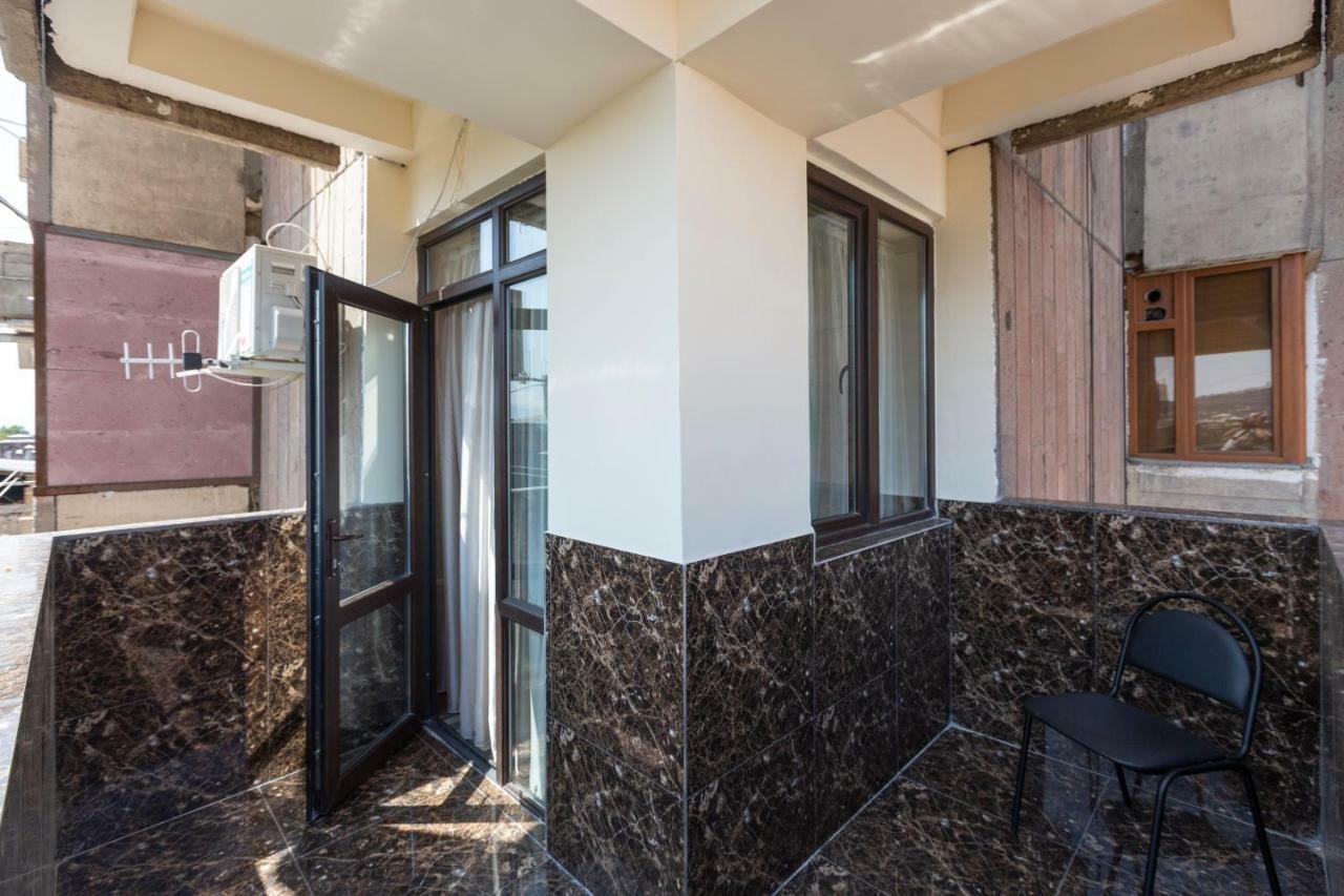 Umba Apartment N3 - Balcony And Mount Ararat View Yerevan Exterior foto